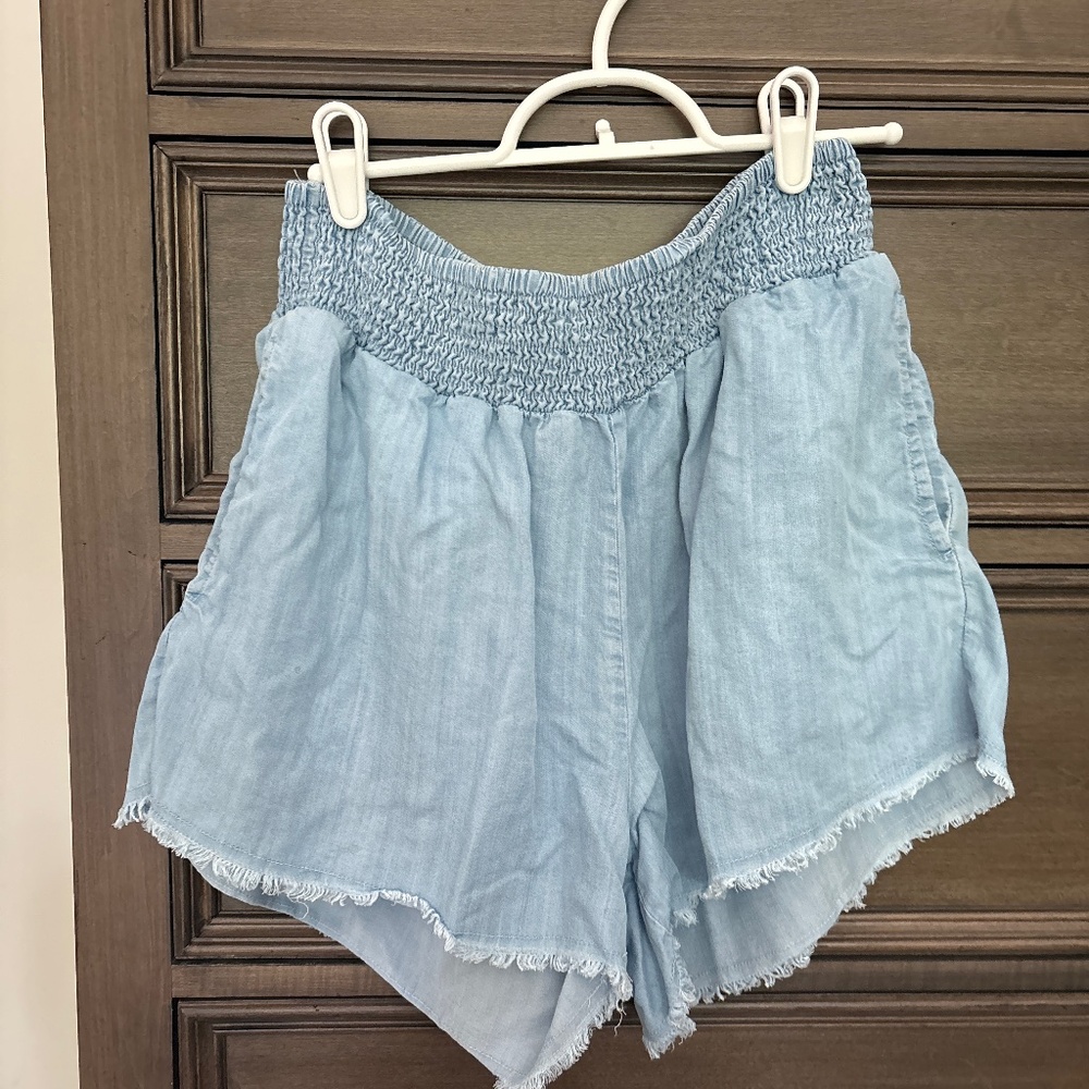 Dear John shorts size large